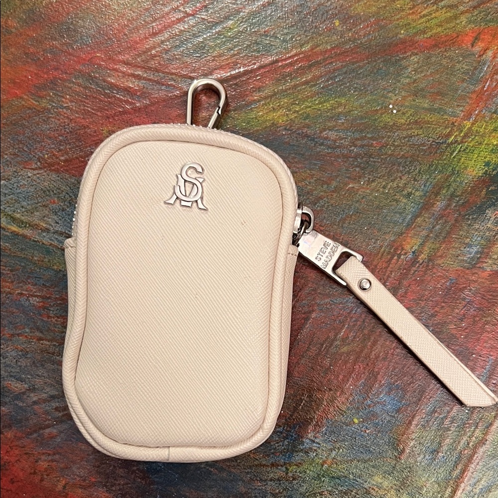 Steve Madden Beige Mini Purse coin Beige Wristlet w.Logo New SM micro bag charm